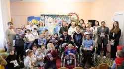 Добро в дії: працівники УДМС Хмельниччини підтримали дітей у  день зимового Чудотворця