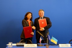 55 сучасних гелікоптерів: Арсен Аваков підписав із французьким урядом спільний проект