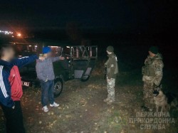 Біля Шегинь на Львівщині затримали двох таджиків