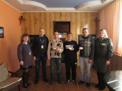 Засудженим Селидівської колонії вручили паспорти громадянина України у вигляді картки