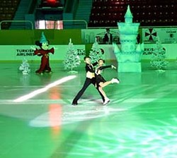 У Одеському Палаці спорту відбулась льодова вистава для дітей