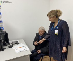 У 98 років - з ID-карткою в руках!
