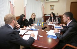В МВД обсудили вопросы миграции с Послом Швеции