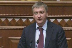 Павло Петренко закликав депутатів прийняти закони, які забезпечать децентралізацію та демонополізацію у сфері державної реєстрації