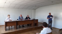 На розширеній нараді в УДМС Хмельниччини підвели підсумки роботи за 5 місяців поточного року