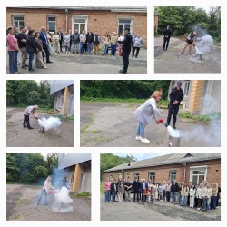 Від теорії до практики: міграційники Хмельниччини пройшли  навчання з пожежної безпеки