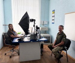 Замість паспортної книжечки - ID-картка: документуємо наших  захисників!