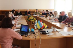 В рамках Європейського Дня боротьби з торгівлею людьми у Житомирі відбувся круглий стіл «Безвізовий режим – не запорука безпечності» 