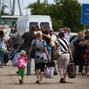 На границе образовалась пробка из-за возвращения беженцев