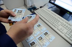 Торік міграційна служба Івано-Франківської області оформила біометричні посвідки майже тисячі іноземцям