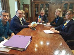 Луцький Паспортний сервіс ДП "Документ" прийматиме іноземців на оформлення посвідок на постійне та тимчасове проживання в Україні