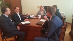 Днями з робочими візитами до міграційної служби Львівщини завітали перший заступник Постійного Представництва Президента України в Автономній Республіці Крим Гданов Ізет Рустемович та Почесний Консул Республіки Молдова у місті Львові Володимир Губицький