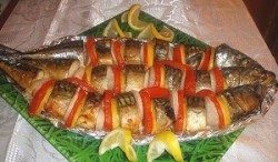 Скумбрія запечена у фользі