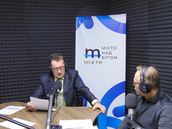 Начальник міграційної служби Вінниччини дав інтерв’ю на радіо  