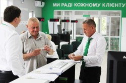 В УКРАЇНІ ЗАПРАЦЮВАЛИ ЩЕ 3 НОВІ СЕРВІСНІ ЦЕНТРИ МВС