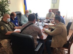 У Житомирі розглянули питання активізації роботи щодо іноземних громадян, які звільняються з місць позбавлення волі після відбуття строку покарань