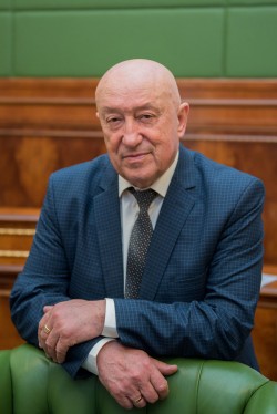 Редакційна колегія газети вітає радника Президента НУ "ОЮА", постійного читача газети В.Є. Загороднього