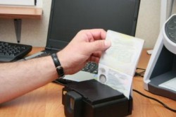 На Луганщині прикордонники не пропустили через кордон двох українців, яких розшукувала Національна поліція