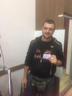 В місті Одесі Управлінням у справах іноземців та осіб без громадянства видано першу  посвідку на тимчасове проживання у формі ІD-картки