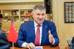 АРСЕН АВАКОВ: МВС ПОСИЛЮЄ СПІВПРАЦЮ З ТУРЕЧЧИНОЮ У НАПРЯМКУ ПРОТИДІЇ ОРГАНІЗОВАНІЙ ТА МІЖНАРОДНІЙ ЗЛОЧИННОСТІ