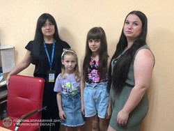 Мешканці Харківщини активно користуються новим проєктом з одночасного оформлення документів собі і дітям