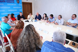 Начальник УДМС Хмельниччини взяв участь у “круглому столі” із представниками нацменшин краю