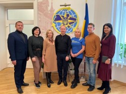 Сприяння реалізації прав та законних інтересів військовослужбовців та членів їх сімей: керівництво міграційної служби Львівської області зустрілися з представниками Офісу підтримки родин військовослужбовців