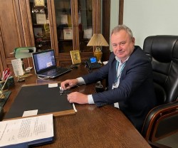 Редакційна колегія газети «Міграція» вітає з днем народження начальника УДМСУ у Волинській області Івана Євгеновича Войцешука!