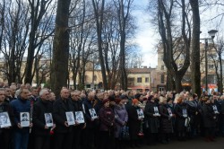 В Івано-Франківську сотні людей вшанували пам'ять загиблих прикарпатців у війні в Афганістані