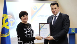 На открытие бизнеса в областном центре занятости вручили безработным сертификаты на сумму почти 270 тыс. грн.