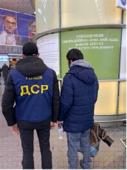 На Житомирщині примусово видворили іноземця, якому рішенням суду заборонений в’їзд на територію України строком на три роки