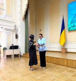 Професіоналізм, що надихає: вітаємо наших колег УДМС у Херсонській області із  заслуженими відзнаками!