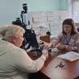 З дитинства в Україні: 40-річна жінка отримала перший паспорт  громадянина України