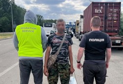 Іноземець не виїхав добровільно – залишив Україну примусово
