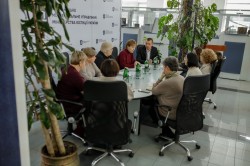 «Круглий стіл» на Хмельниччині: особливості визначення чинності документів, що посвідчують особу громадянина України або іноземця та правові наслідки подвійного  громадянства