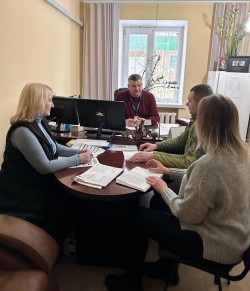 Безбар'єрний підхід у документуванні засуджених: робоча зустріч із представниками виправної колонії