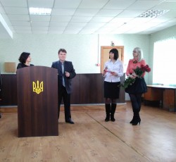 В Запоріжжі керівник служби привітав перших власників ІD-паспортів