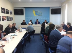 "Драконовские" инициативы министра Бородянского угрожают свободе слова и СМИ - НСЖУ