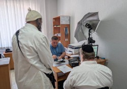 Не поновив посвідку на проживання – отримав рішення про повернення