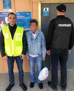 Порушення міграційного законодавства: одного іноземця видворили, іншого поміщено до ПТПІ
