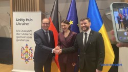  У Берліні Денис Улютін та Александр Добріндт відвідали перший Центр єдності напередодні відкриття