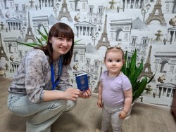 Перша велика подорож починається з першого паспорта