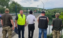 Два паспорти – одна особа: в Умані виявили спробу обійти правила перебування в Україні
