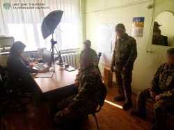 У Києві оперативно поновили документи захисникам України