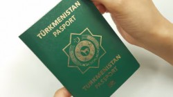 Не виїхав після скасування посвідки: іноземцю винесли рішення про  повернення