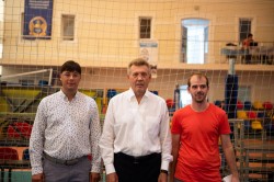 В спорткомплексе МГУ проходит «Кубок Черного моря» по бадминтону