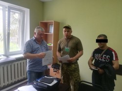 Порушення міграційного законодавства поблизу лінії розмежування